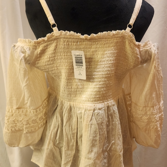 NWT Torid bohemian style top. - Picture 3 of 4
